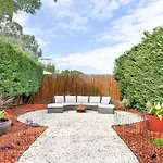 Exquisite Family Home Near Coogee Beach