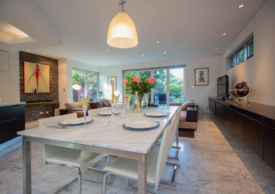 Exquisite Family Near Coogee Beach Villa *