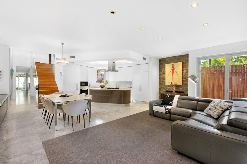 Exquisite Family Near Coogee Beach *